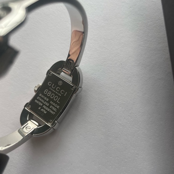 Authentic Gucci bracelet watch 6800L 
New in box - Picture 5 of 6